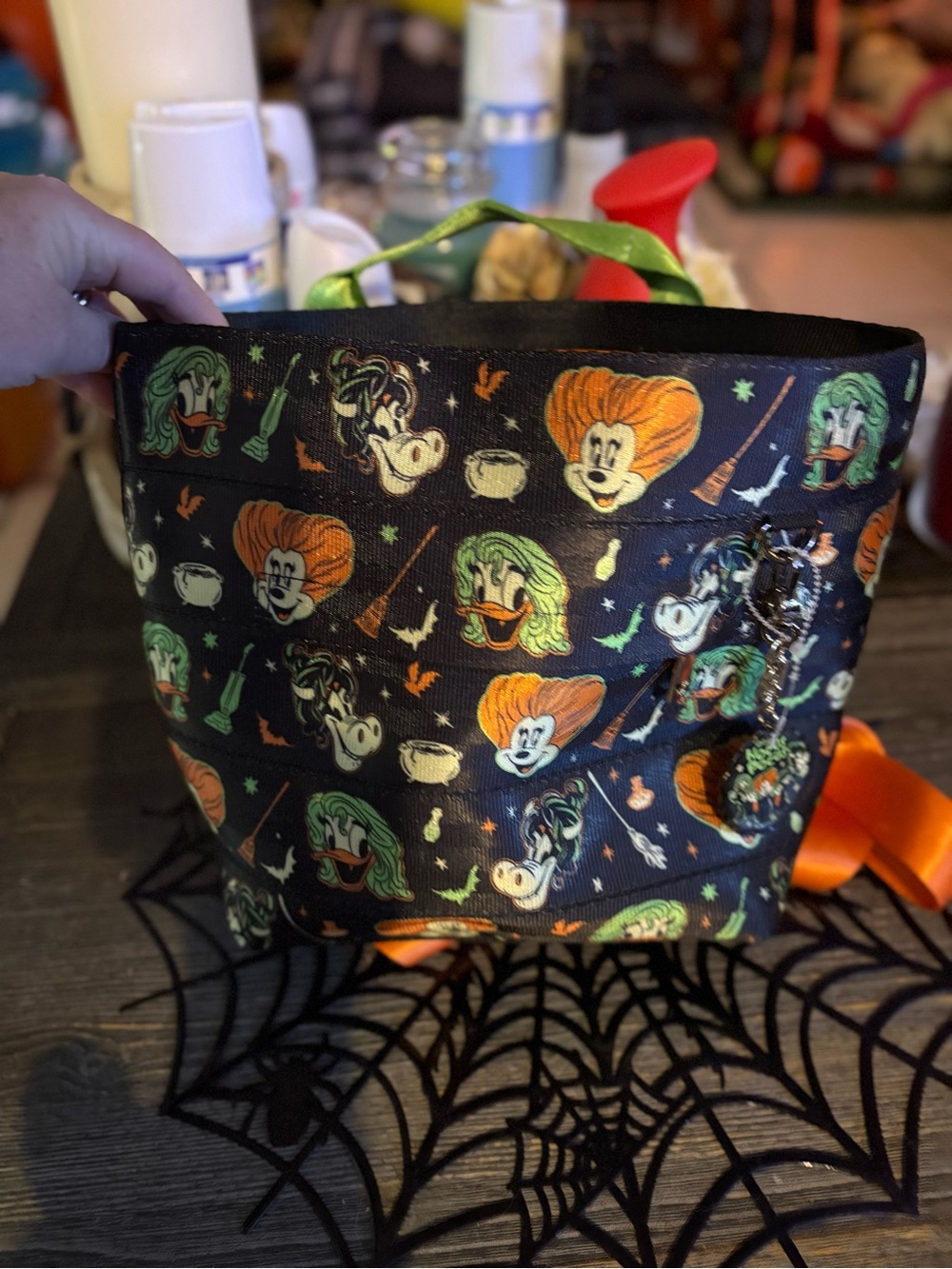 Harveys Disney Hocus Pocus Tote Black, Orange, Green back pack NWT - Picture 14 of 15
